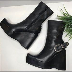 Steve Madden Leather Boot